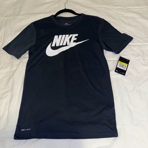 Nike T-shirt